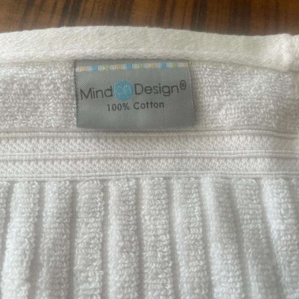 White Cotton single washcloth/Free w/ purchase Let